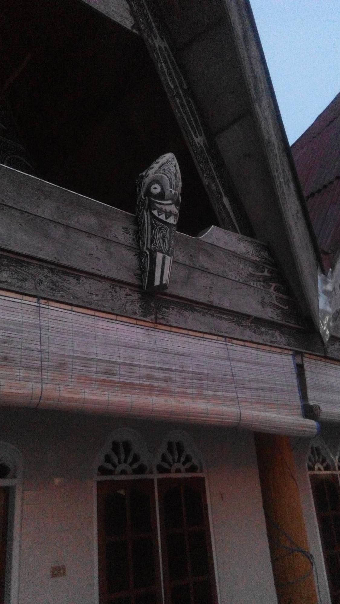 Melissa Palace Hotel And Karaoke Parapat Buitenkant foto