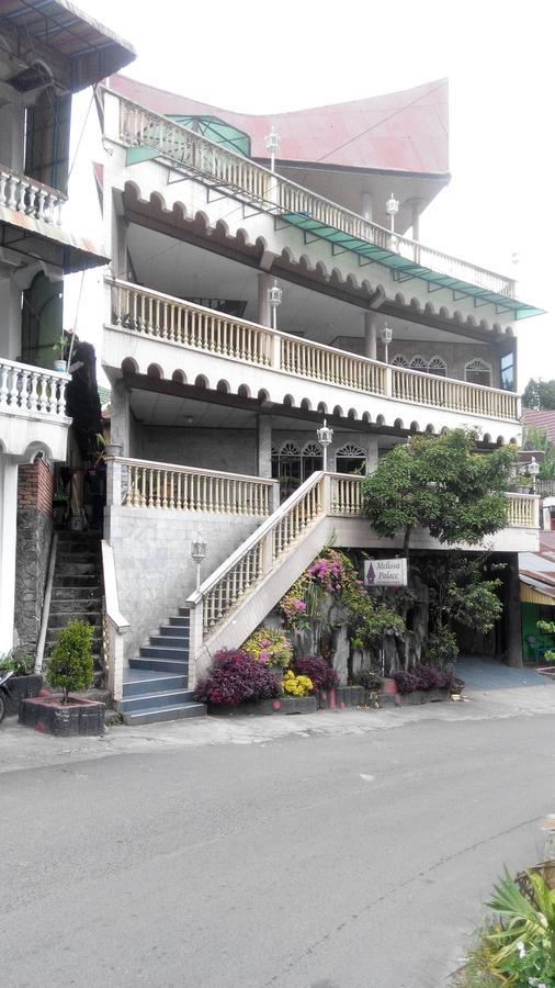 Melissa Palace Hotel And Karaoke Parapat Buitenkant foto